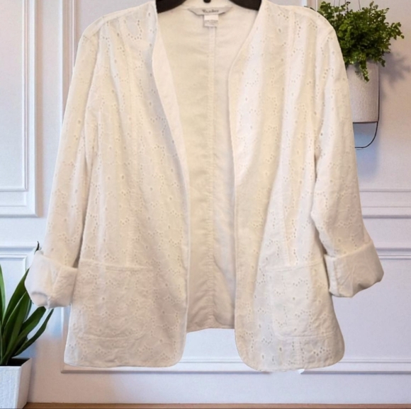 Tanjay Lace eyelet lightweight open front jacket with pockets - Picture 1 of 11